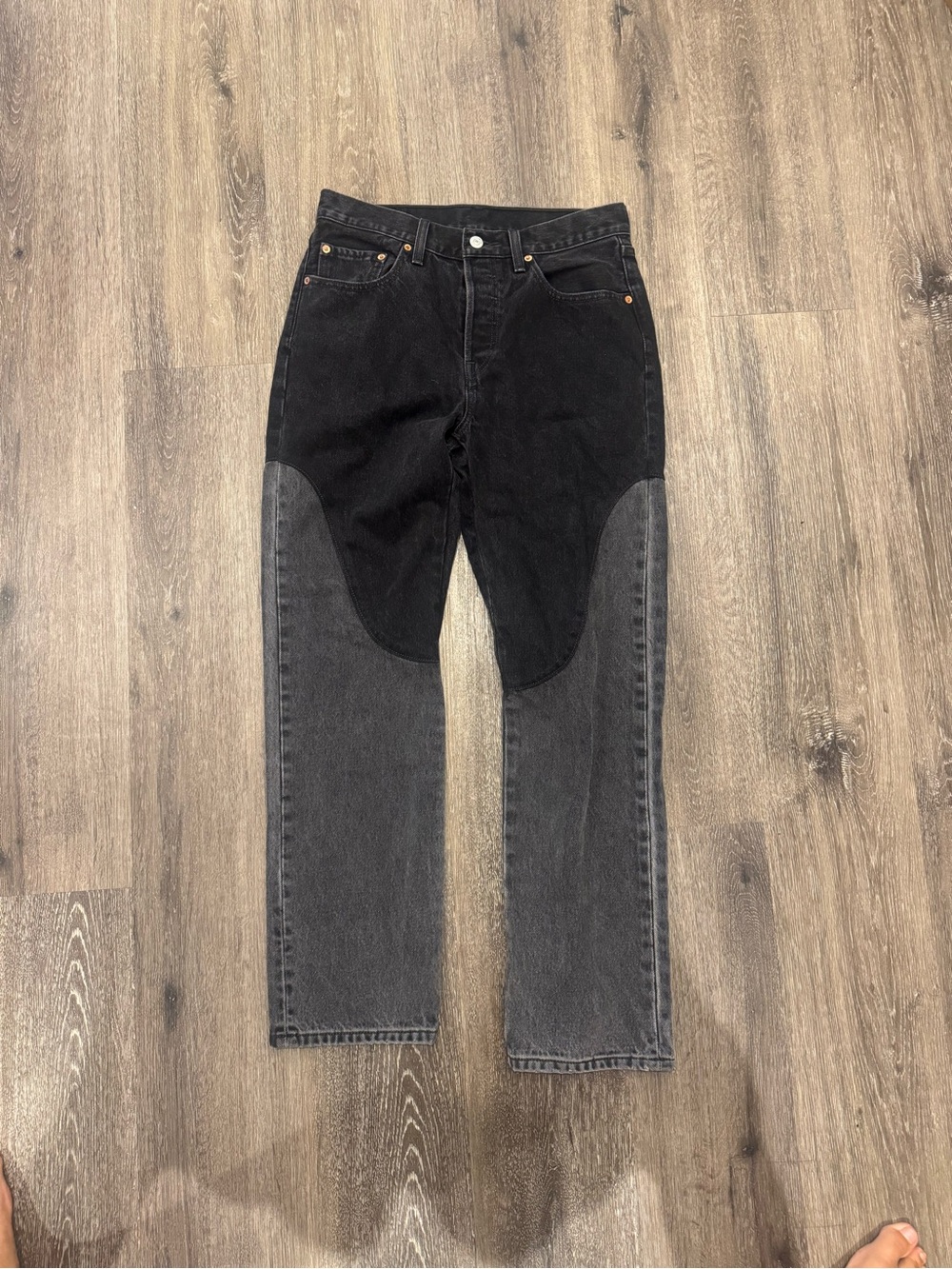 Levi's 501 Original Chaps Jeans in black & gray - Picture 4 of 7